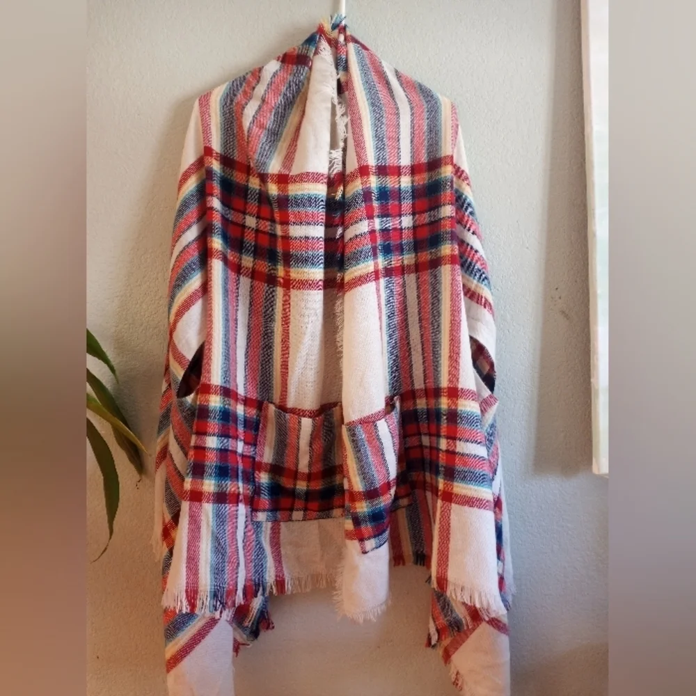 Grace and Lace poncho with pockets
